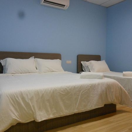 Eiman Homestay, Keluang Zewnętrze zdjęcie